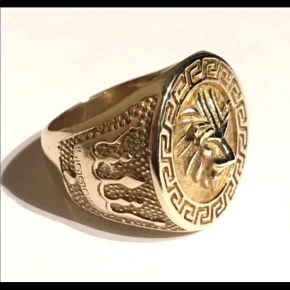 18k gold Versace ring- mens size 12 - Picture 2 of 3